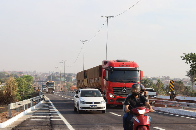 Reforma concluída: ponte do Rio Vermelho novinha em folha