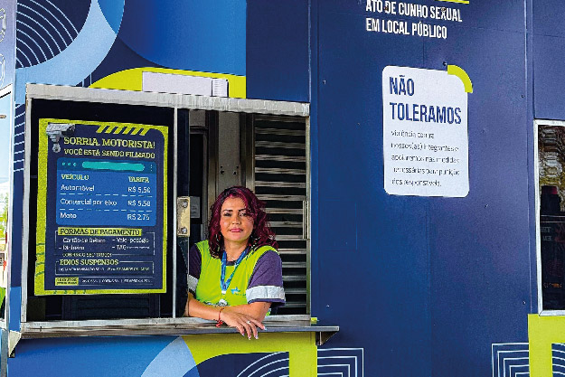 Campanha de proteção às mulheres marca presença nas praças de pedágio