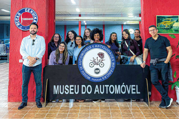 Condutores do Amanhã experimentam imersão no trânsito seguro com viagem à Curitiba
